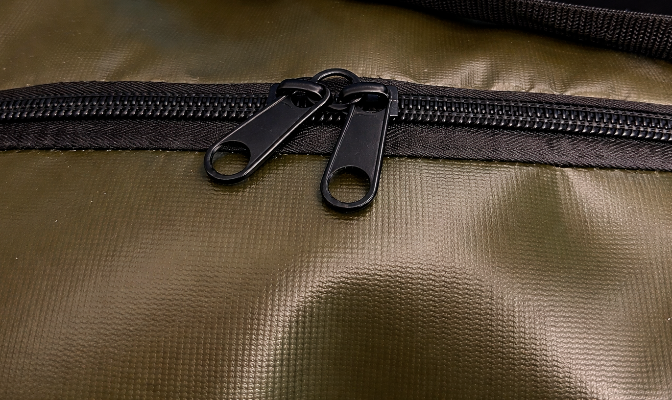 Усиленная молния на сумке